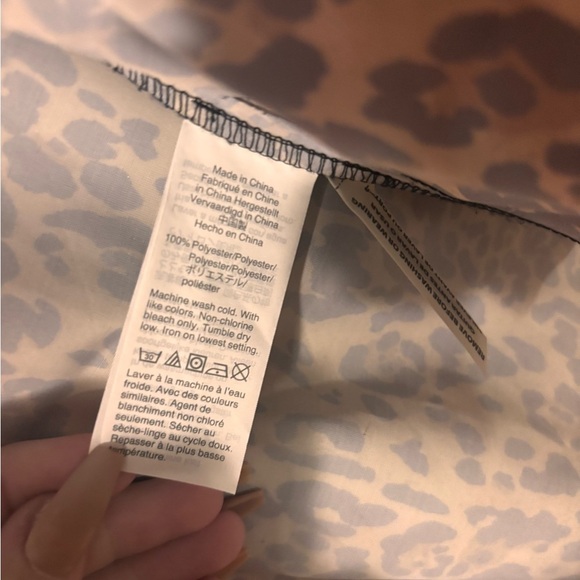 J.Crew Hooded Perfect Rain Jacket in Leopard Print Size Small Water Resistant - Picture 4 of 6